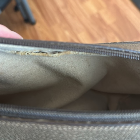 VINTAGE GUCCI CROSSBODY - Picture 14 of 14